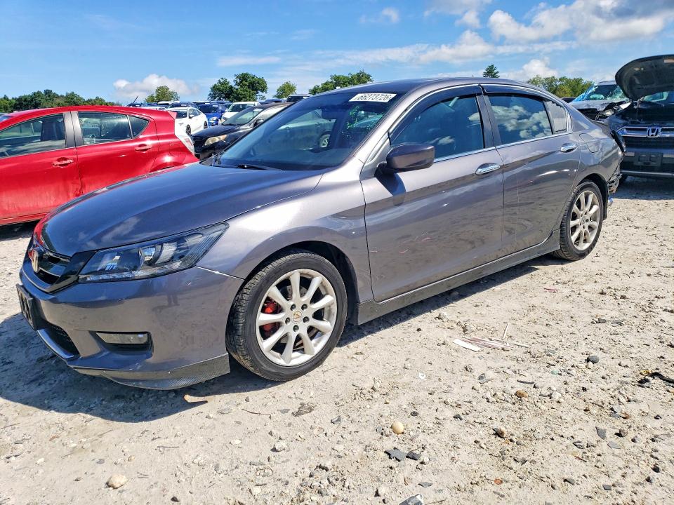 HONDA ACCORD 2015 with VIN 1HGCR2E50FA170768 - Photo from auction
