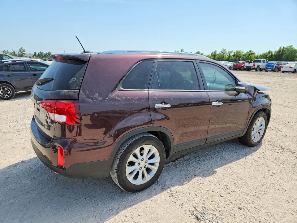 Photo 3 from auction – 2015 KIA SORENTO with VIN 5XYKU4A74FG651604