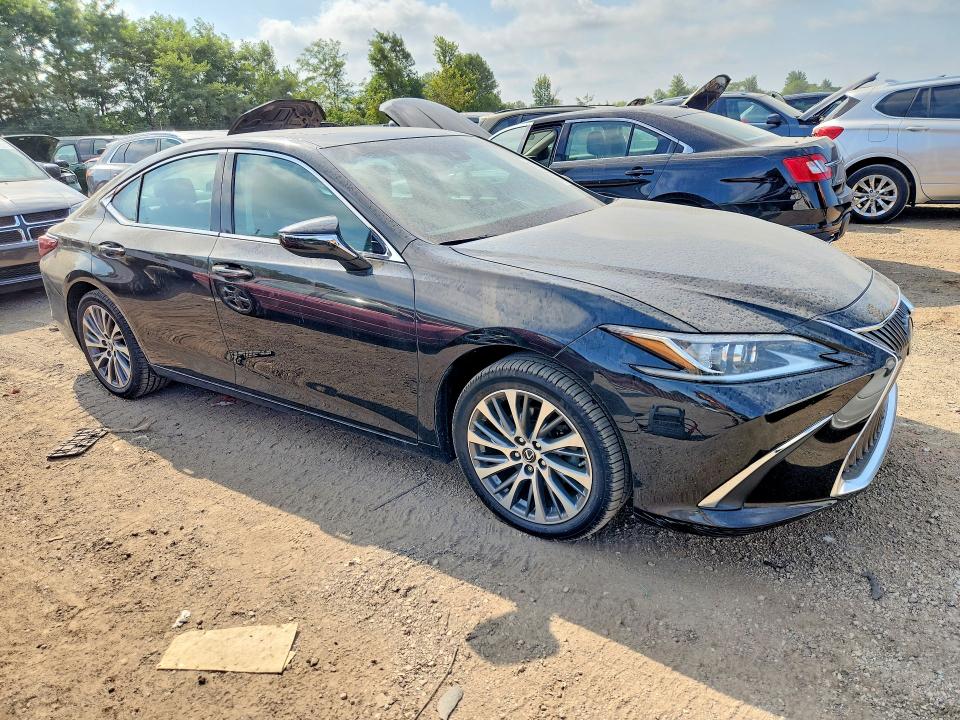 Фото 4 с аукциона – 2019 LEXUS ES с VIN 58ABZ1B13KU012394