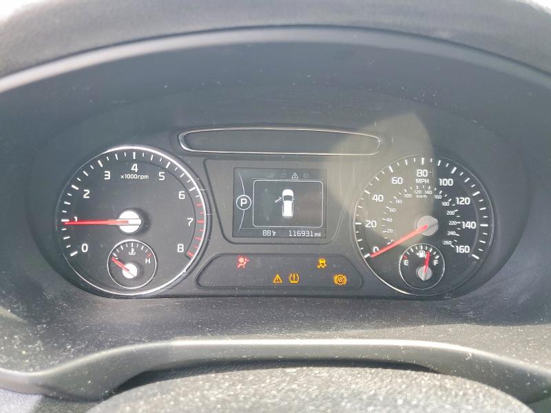 Photo 9 from auction – 2016 KIA SORENTO with VIN 5XYPG4A30GG063758