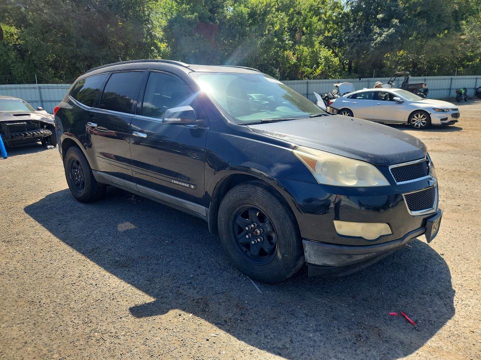 Photo 4 from auction – 2009 CHEVROLET TRAVERSE with VIN 1GNER23D19S156353