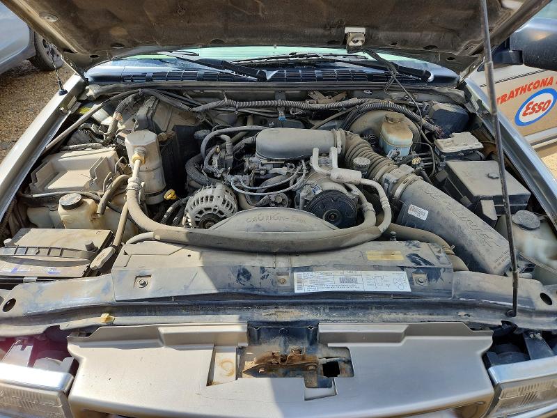 Photo 12 from auction – 2001 CHEVROLET BLAZER with VIN 1GNDT13WX12179336