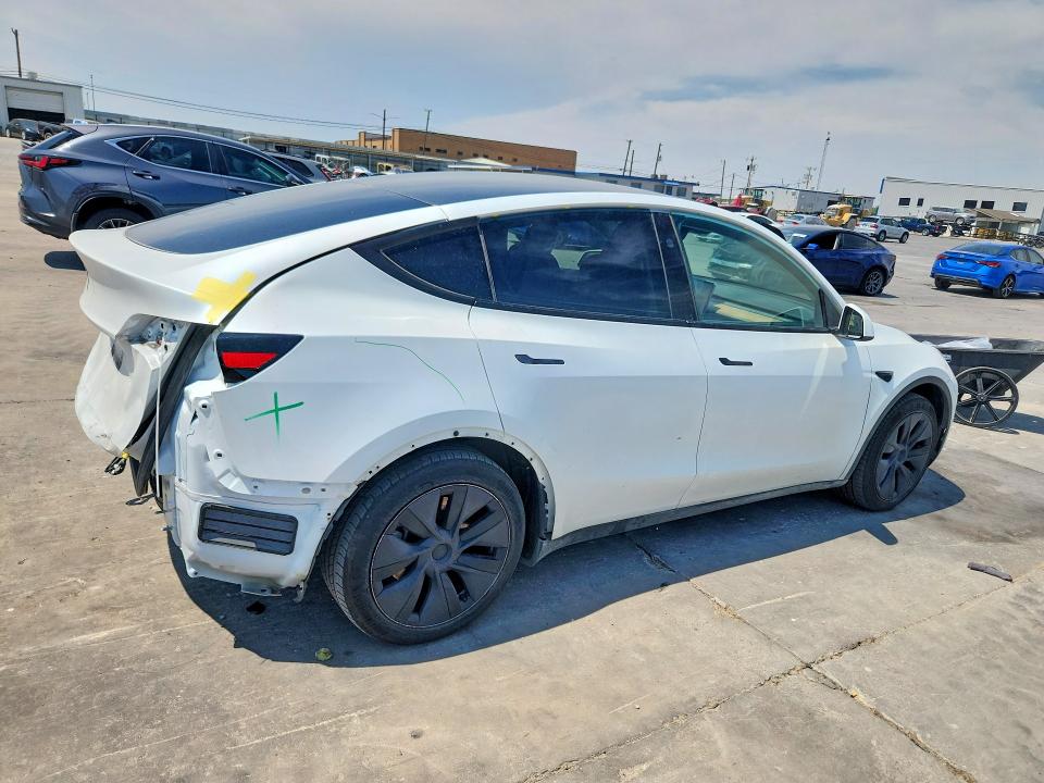 Photo 3 from auction – 2025 TESLA MODEL Y with VIN 7SAYGDED1SA378818