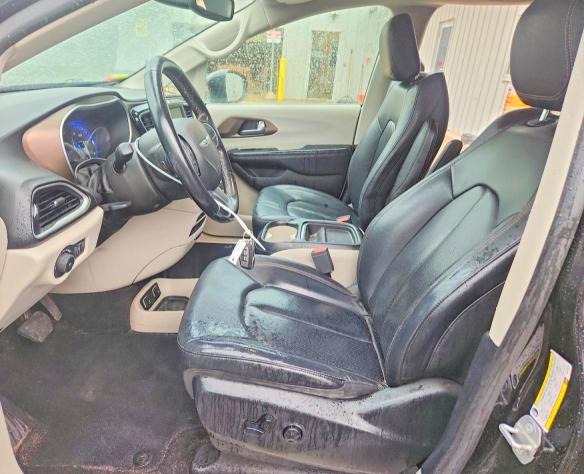 Photo 7 from auction – 2019 CHRYSLER PACIFICA with VIN 2C4RC1BGXKR732370