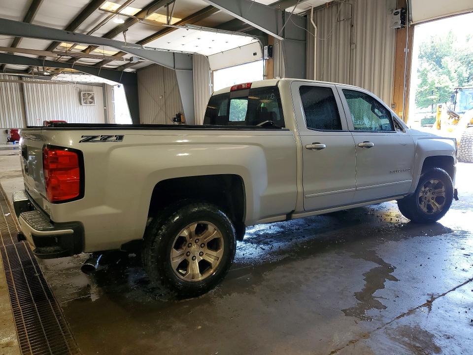 Photo 3 from auction – 2017 CHEVROLET SILVERADO with VIN 1GCVKREC5HZ137160