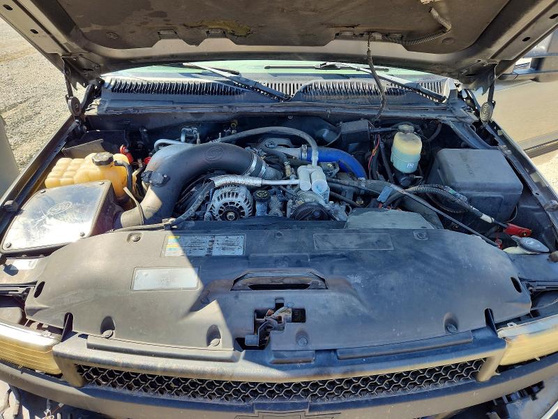 Photo 11 from auction – 2002 CHEVROLET SILVERADO with VIN 1GCHK23102F207470