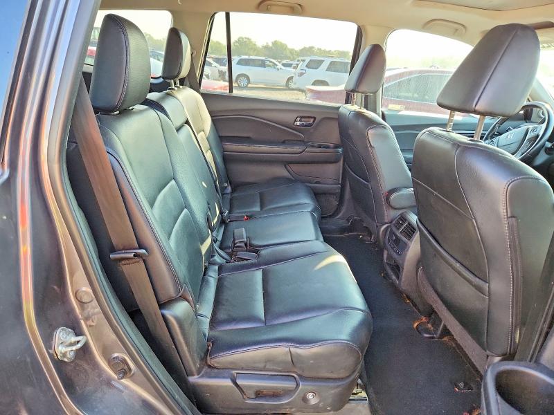 Photo 11 from auction – 2018 HONDA PILOT with VIN 5FNYF5H56JB019461