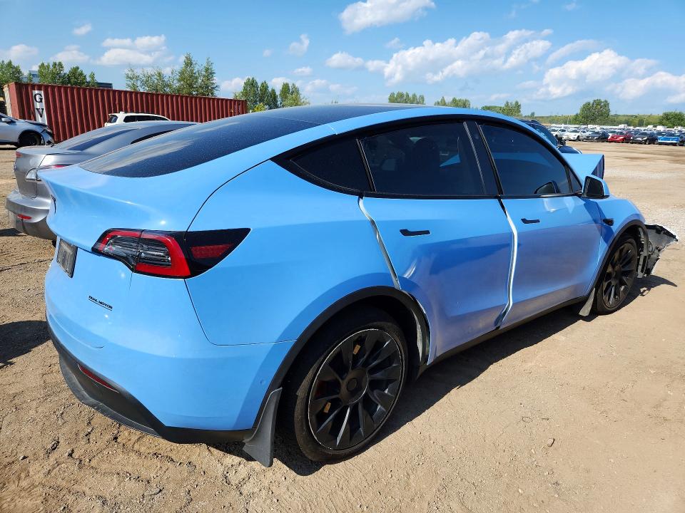 Снимка 3 от търг – 2021 TESLA MODEL Y с VIN 5YJYGAEE8MF180280