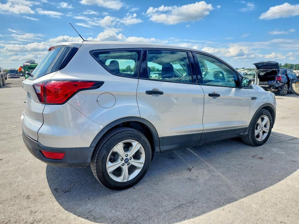 Фото 3 с аукциона – 2019 FORD ESCAPE с VIN 1FMCU0F71KUB94910