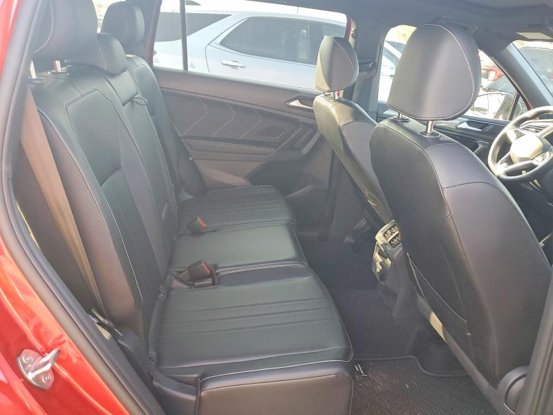 Снимка 11 от търг – 2024 VOLKSWAGEN TIGUAN с VIN 3VV8B7AX9RM032300