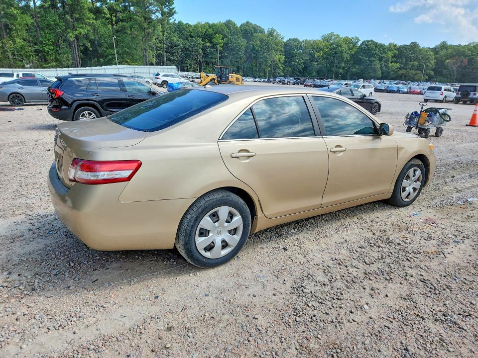 Photo 3 from auction – 2010 TOYOTA CAMRY with VIN 4T1BF3EK6AU003171