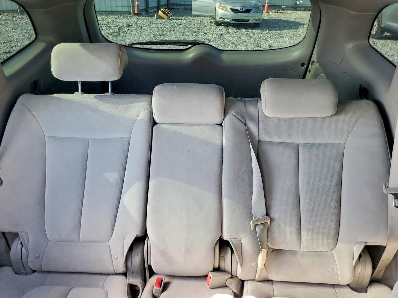 Photo 10 from auction – 2008 HYUNDAI SANTA FE with VIN 5NMSG13D58H175557