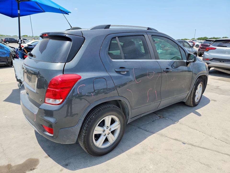 Photo 3 from auction – 2018 CHEVROLET TRAX with VIN 3GNCJLSB7JL189865