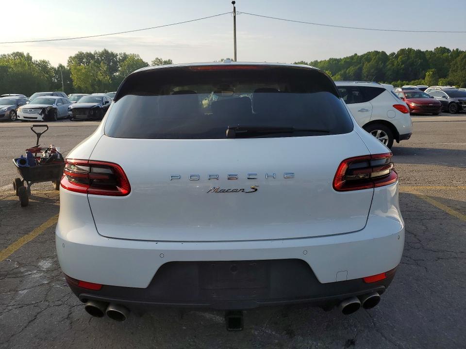 Photo 6 from auction – 2017 PORSCHE MACAN with VIN WP1AB2A53HLB13342