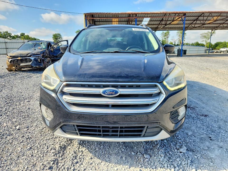 Photo 5 from auction – 2017 FORD ESCAPE with VIN 1FMCU0GD4HUA84110