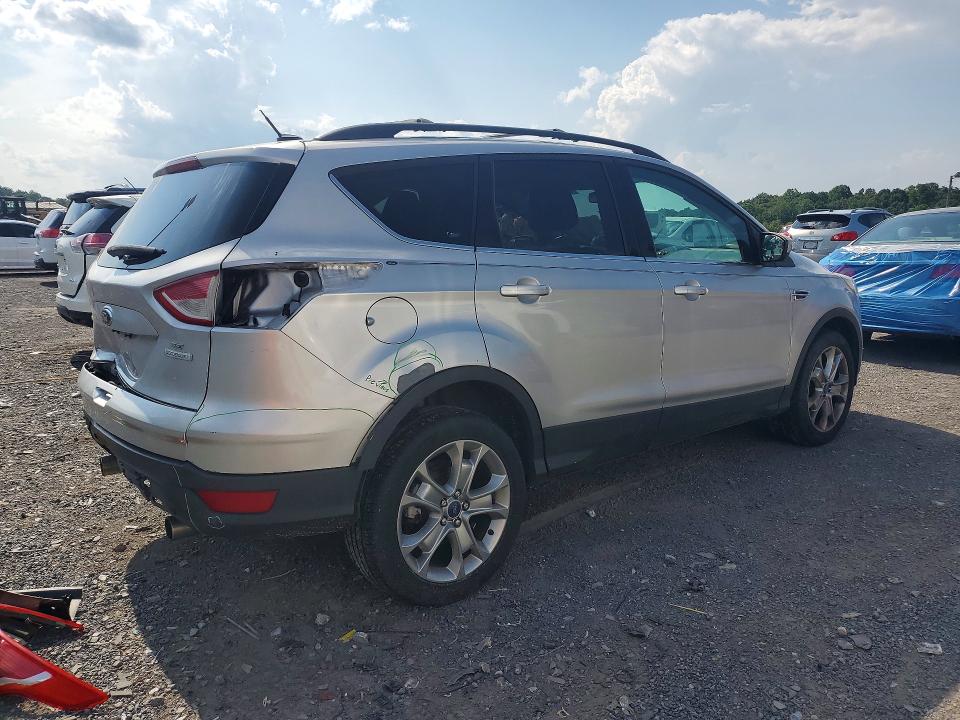 Photo 3 from auction – 2013 FORD ESCAPE with VIN 1FMCU0GX4DUB83594
