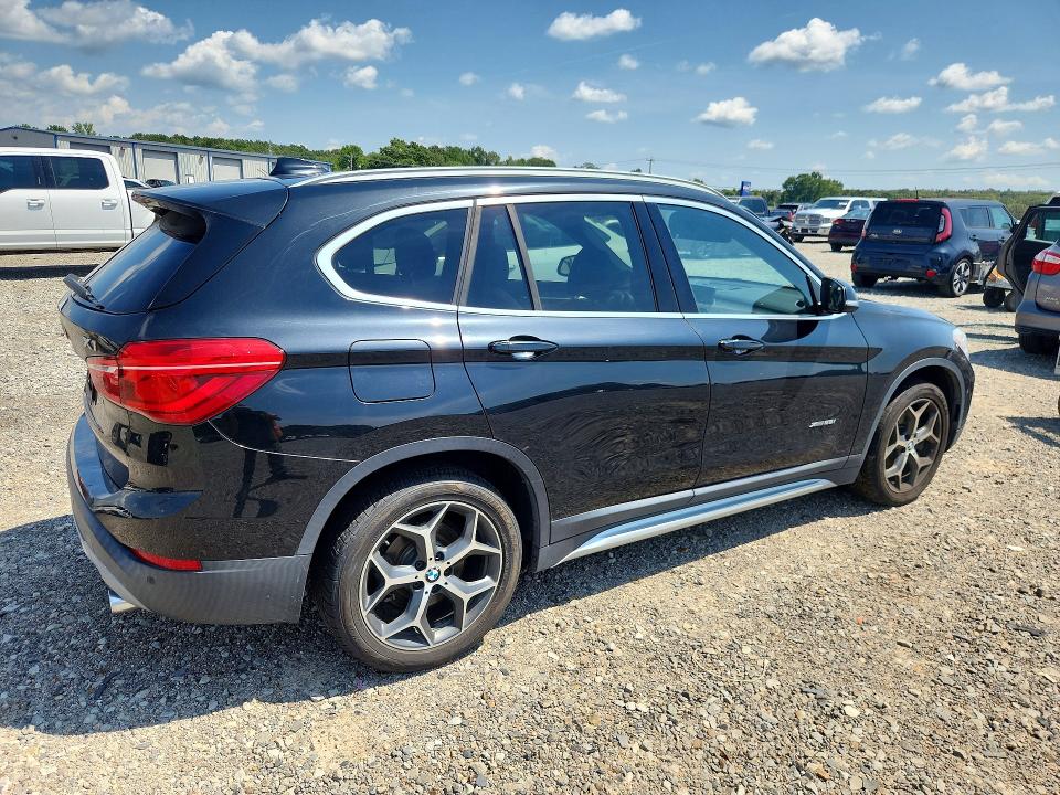 Photo 3 from auction – 2017 BMW X1 with VIN WBXHT3Z39H4A65769