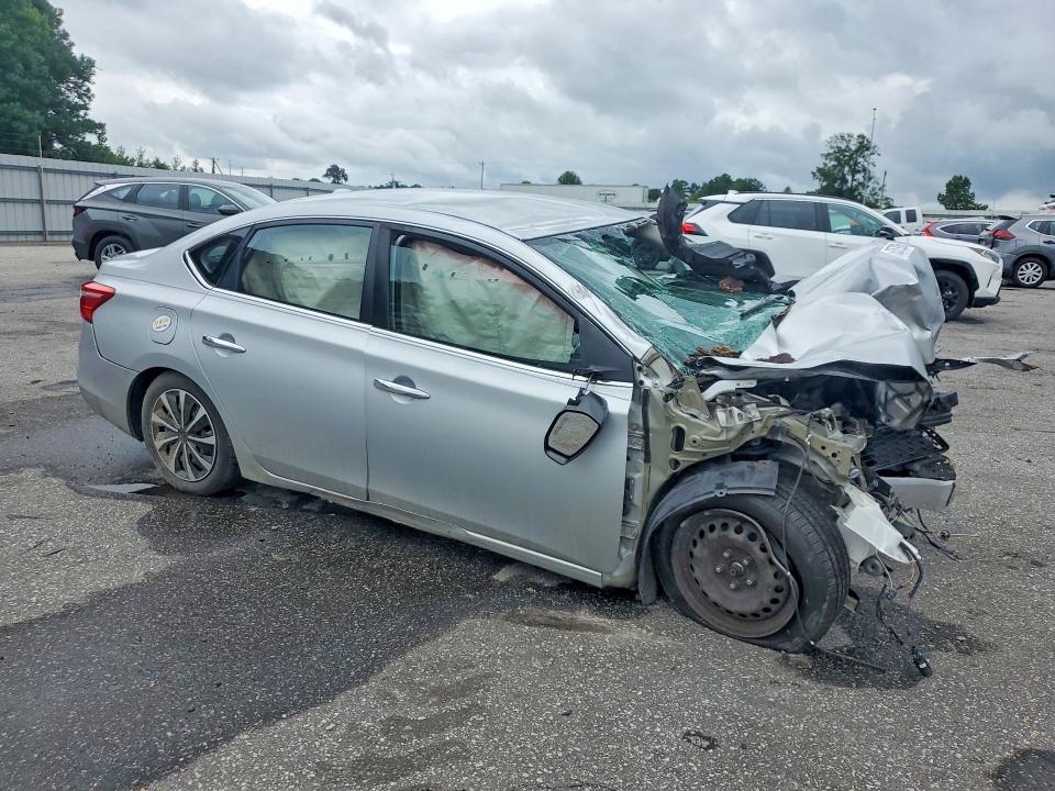 Photo 4 from auction – 2017 NISSAN SENTRA with VIN 3N1AB7AP9HY306038