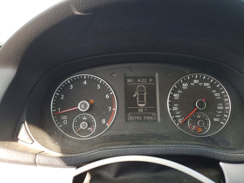 Photo 9 from auction – 2013 VOLKSWAGEN PASSAT with VIN 1VWBP7A39DC018813