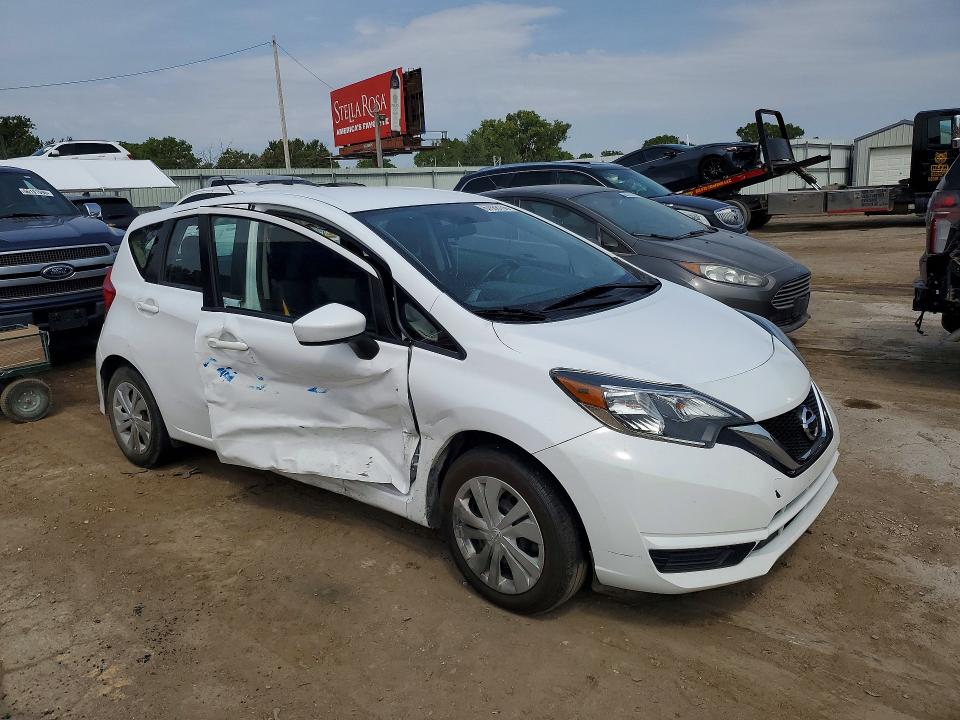 Photo 4 from auction – 2019 NISSAN VERSA NOTE with VIN 3N1CE2CP2KL355795