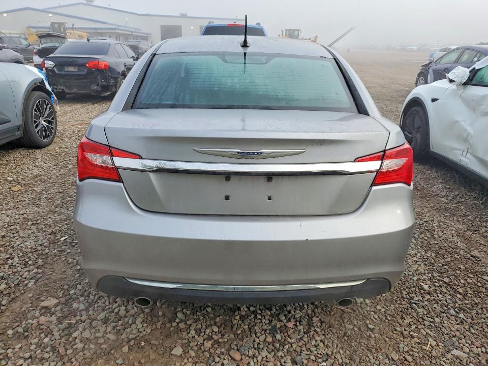 Photo 6 from auction – 2013 CHRYSLER 200 with VIN 1C3CCBCG2DN612545