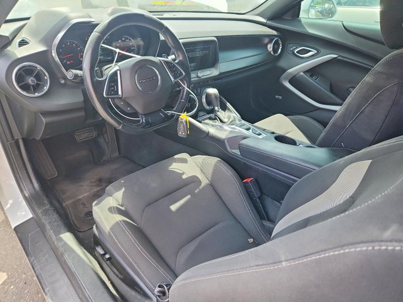 Photo 8 from auction – 2018 CHEVROLET CAMARO with VIN 1G1FB1RS5J0182187
