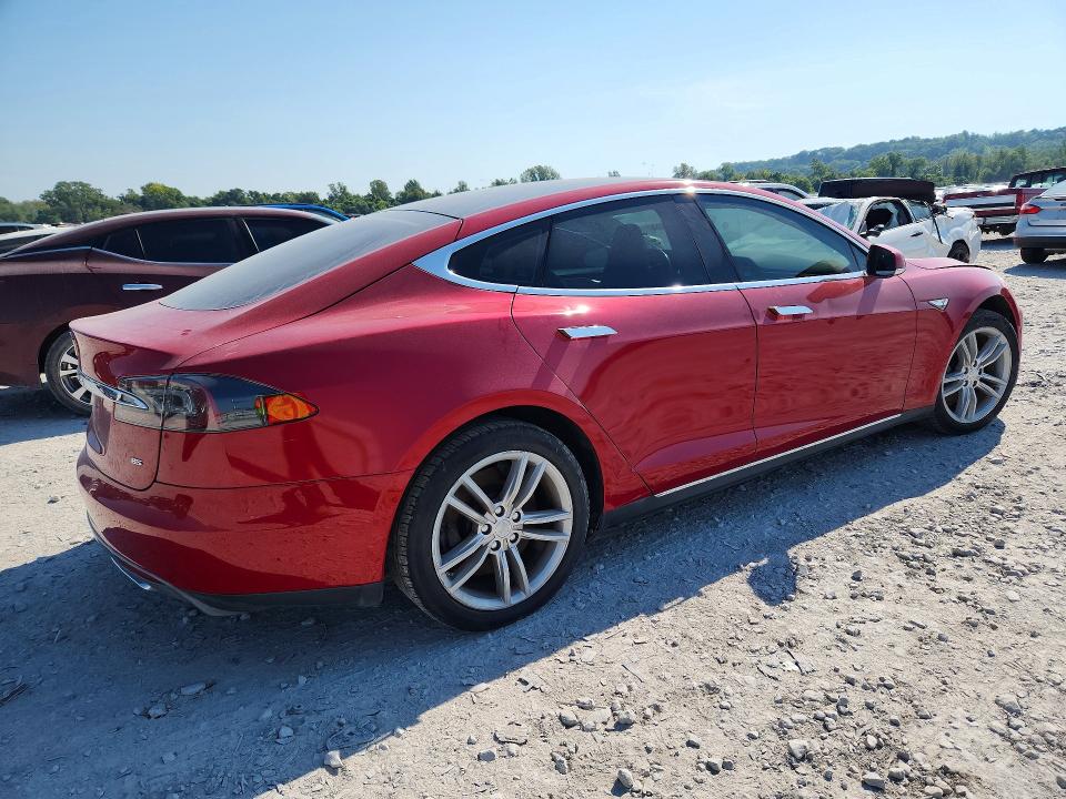 Photo 3 from auction – 2013 TESLA MODEL S with VIN 5YJSA1CN4DFP19553