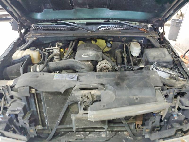 Photo 11 from auction – 2006 CHEVROLET SILVERADO with VIN 1GCHK29U06E183121