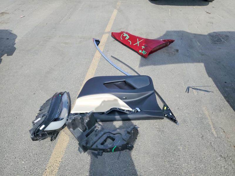 Photo 13 from auction – 2018 TESLA MODEL X with VIN 5YJXCBE44JF095534