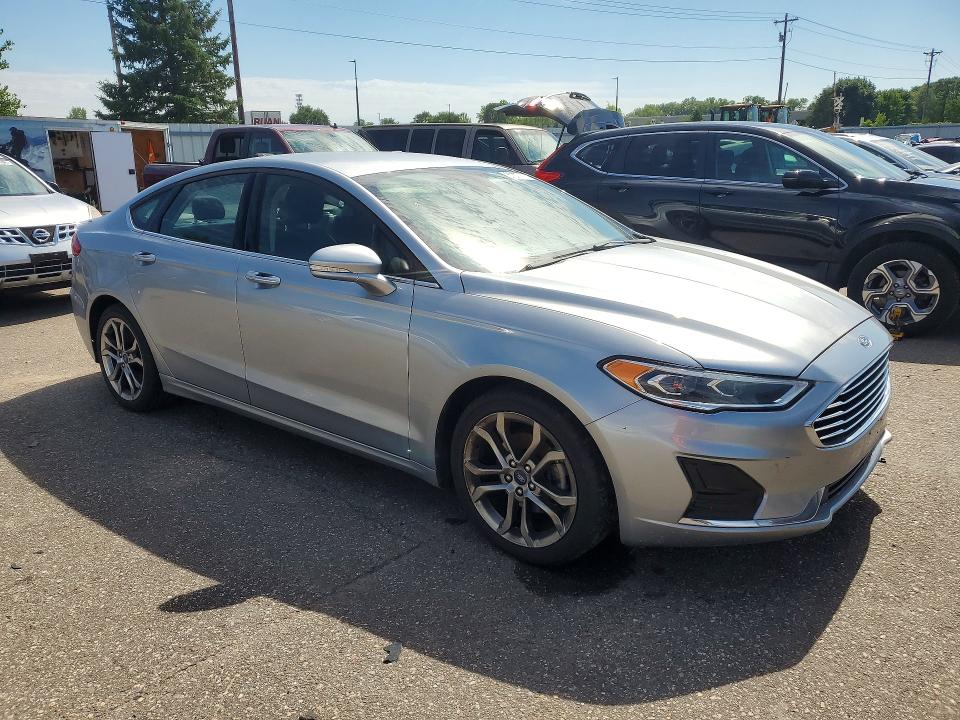 Zdjęcie 4 z aukcji – 2020 FORD FUSION z VIN 3FA6P0CD0LR196617