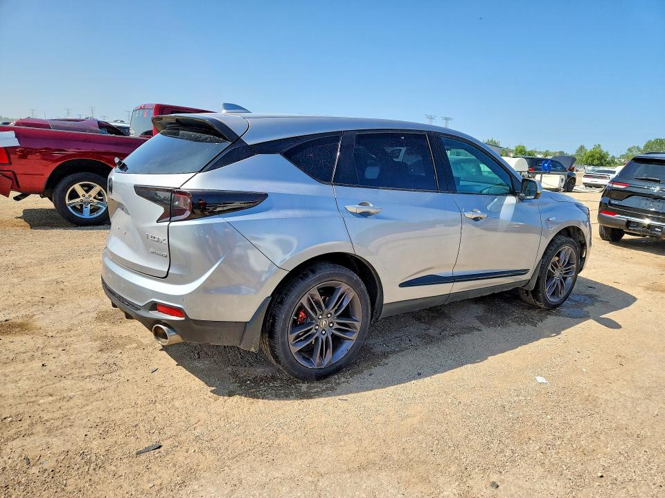 Foto 3 de la subasta – 2021 ACURA RDX con VIN 5J8TC2H68ML044360