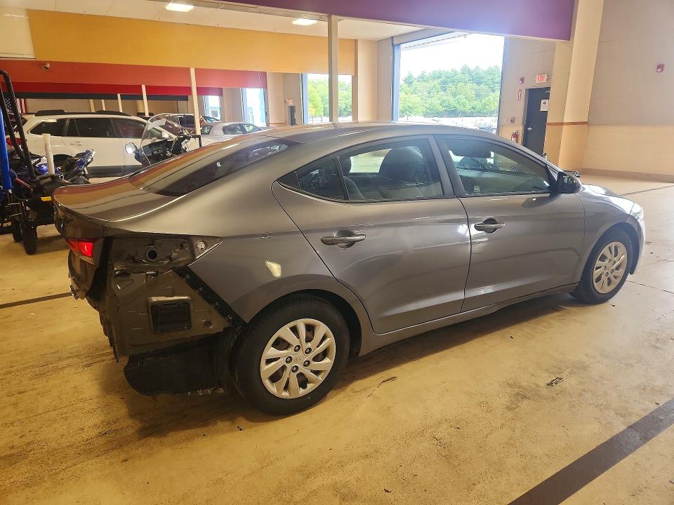 Photo 3 from auction – 2018 HYUNDAI ELANTRA with VIN 5NPD74LF0JH275151