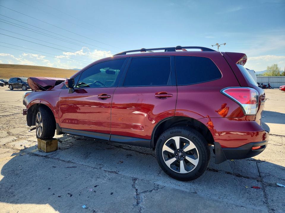 Фото 2 с аукциона – 2017 SUBARU FORESTER с VIN JF2SJAEC0HH522205