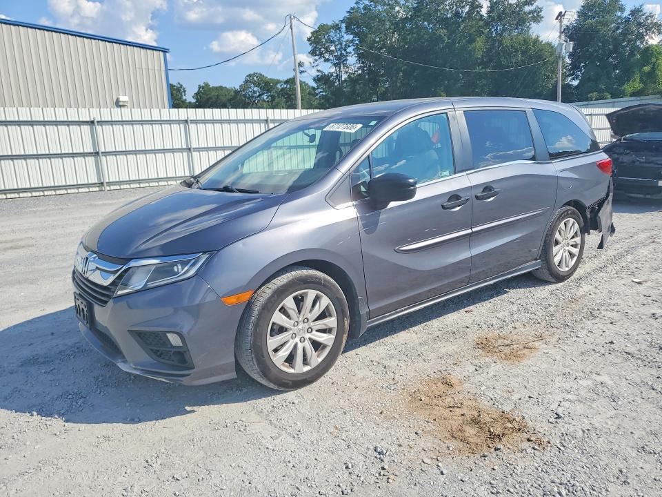 HONDA ODYSSEY 2018 with VIN 5FNRL6H28JB086720 - Photo from auction