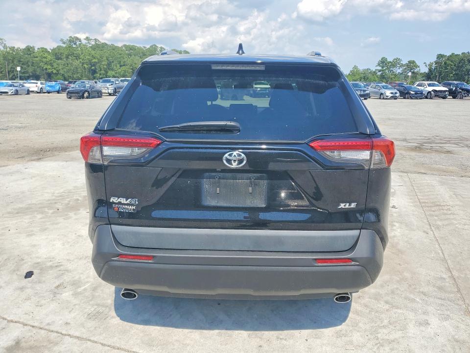 Photo 6 from auction – 2022 TOYOTA RAV4 with VIN 2T3W1RFV4NC188637
