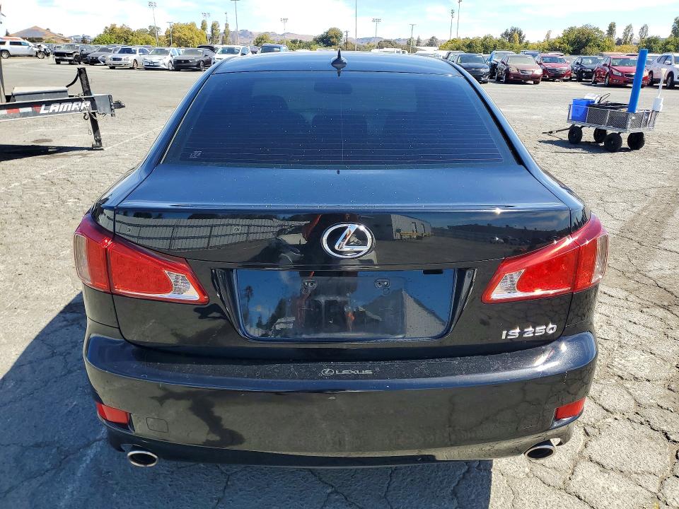 Photo 6 from auction – 2013 LEXUS IS with VIN JTHBF5C23D5191647
