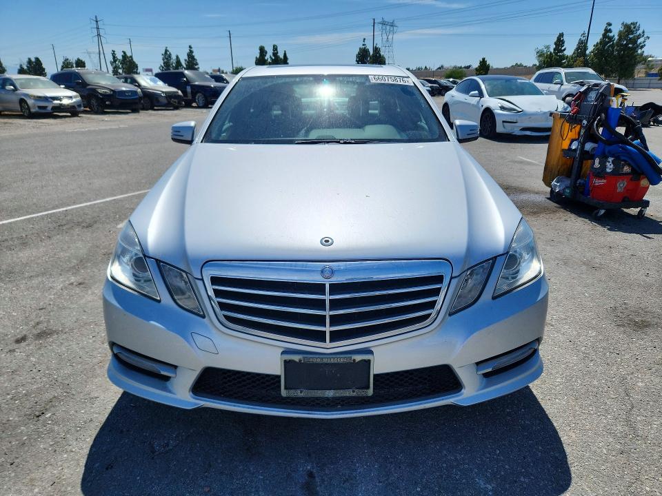 صورة رقم 5 من المزاد - 2012 MERCEDES-BENZ E مع VIN WDDHF5KB4CA541683
