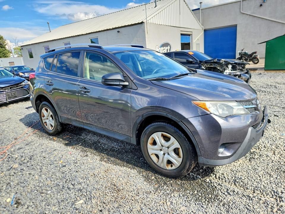 Photo 4 from auction – 2015 TOYOTA RAV4 with VIN JTMBFREV0FJ044311