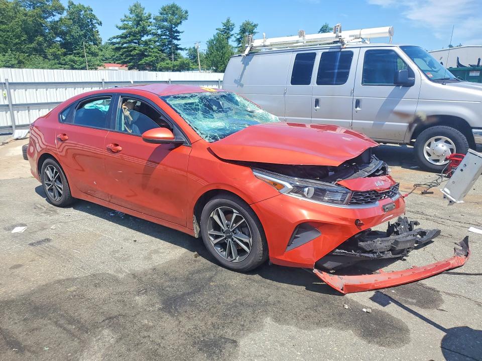Photo 4 from auction – 2022 KIA FORTE with VIN 3KPF24AD9NE442500