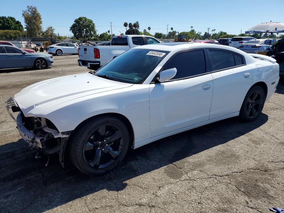 DODGE CHARGER 2014 with VIN 2C3CDXHG8EH353492 - Photo from auction