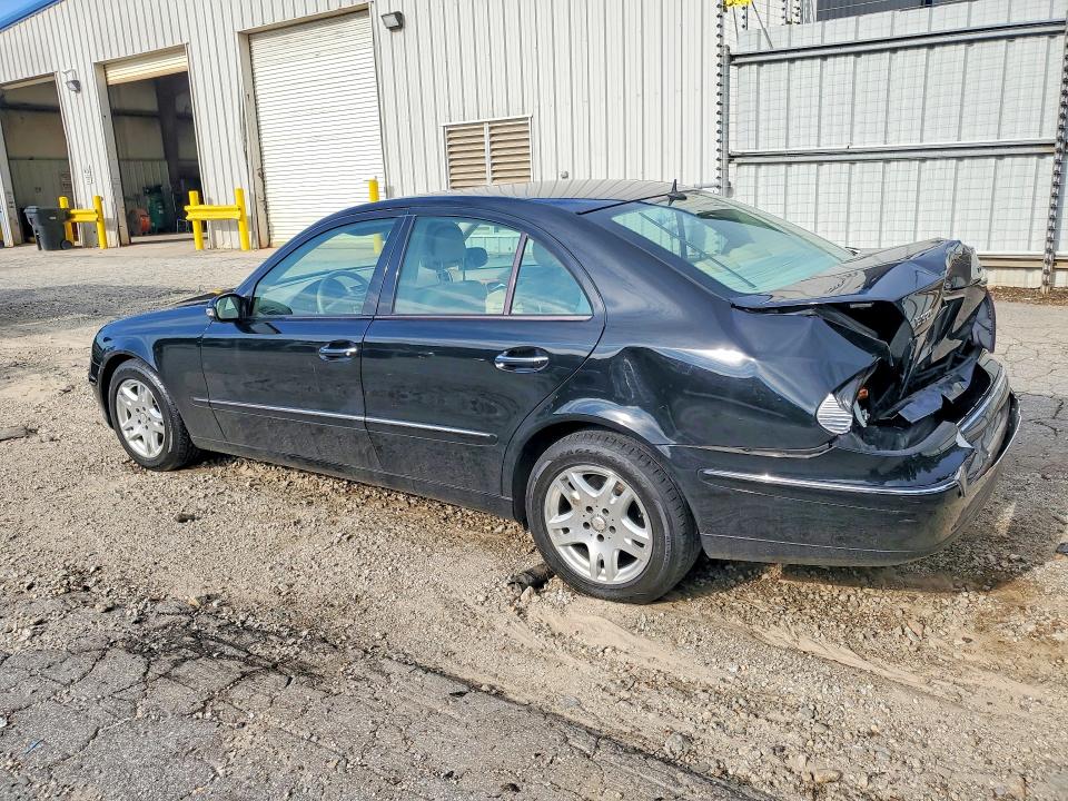Zdjęcie 2 z aukcji – 2006 MERCEDES-BENZ E z VIN WDBUF26J36A852999