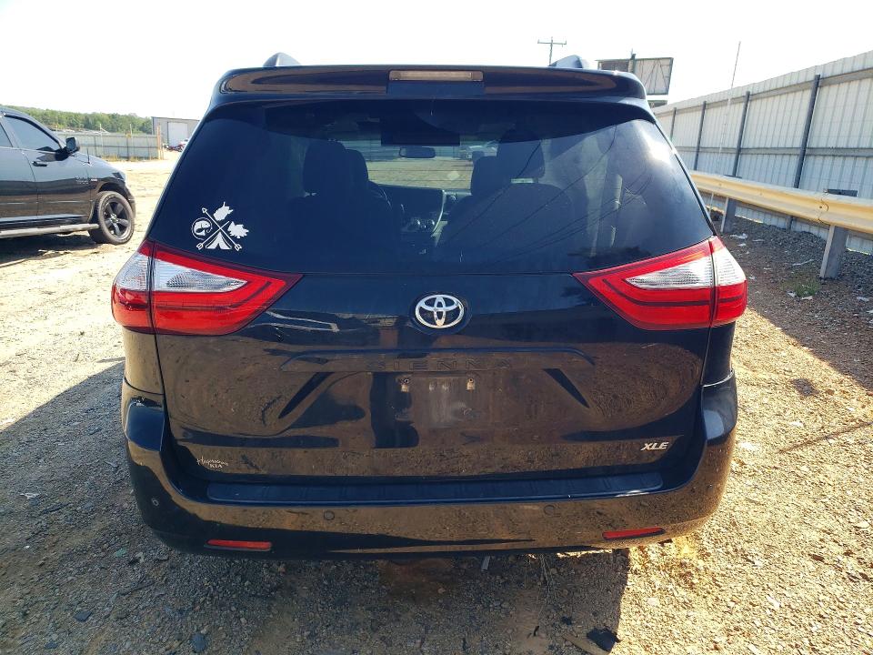 Photo 6 from auction – 2017 TOYOTA SIENNA with VIN 5TDYZ3DC1HS826525