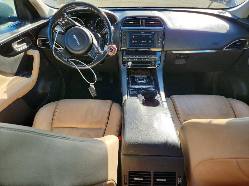 Photo 8 from auction – 2017 JAGUAR F-PACE with VIN SADCJ2BV6HA499671