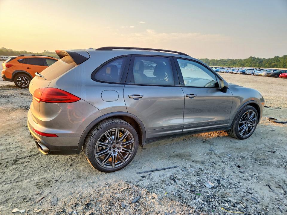 Photo 3 from auction – 2015 PORSCHE CAYENNE with VIN WP1AC2A20FLA82308
