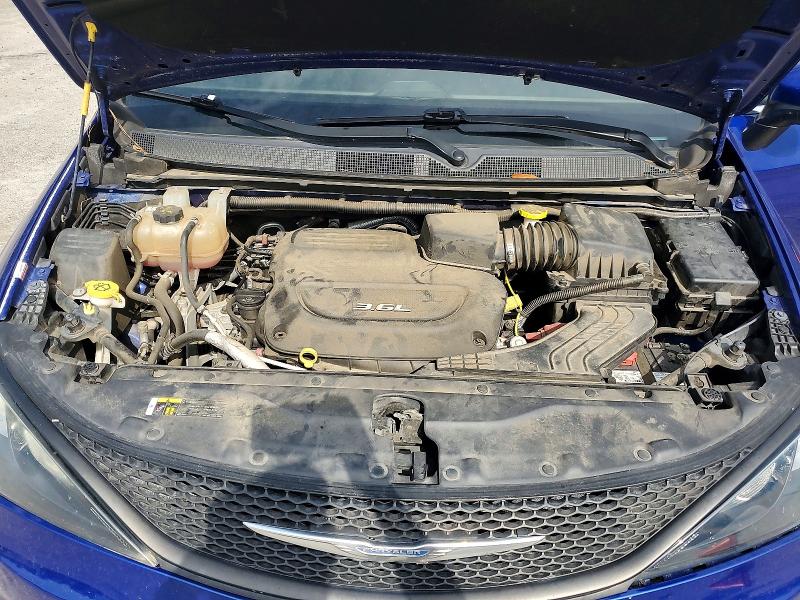 Photo 12 from auction – 2018 CHRYSLER PACIFICA with VIN 2C4RC1AG6JR263519