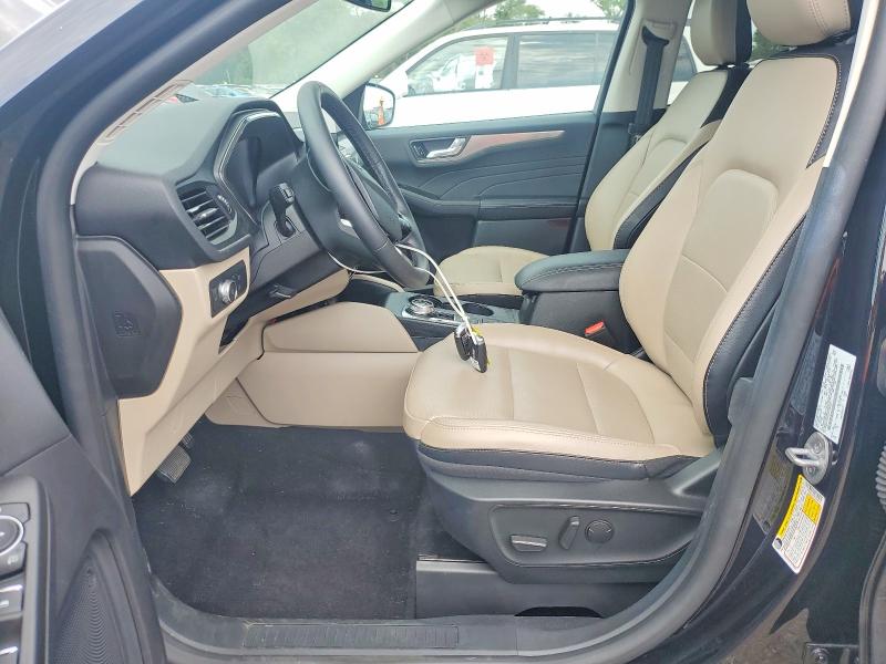 Photo 7 from auction – 2022 FORD ESCAPE with VIN 1FMCU9J92NUB63277