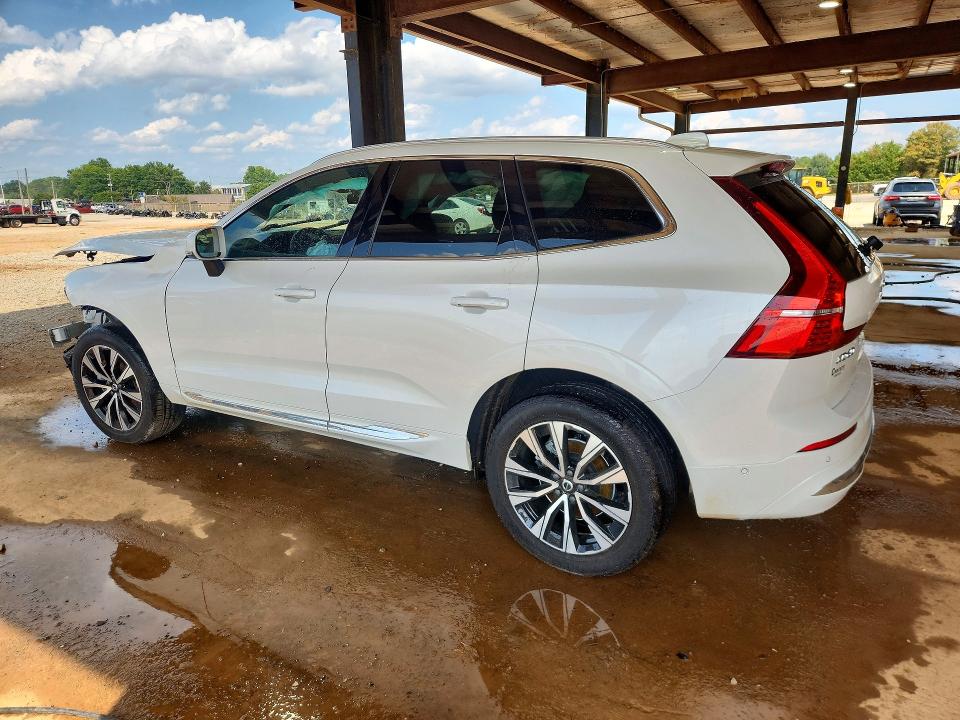 Photo 2 from auction – 2023 VOLVO XC60 with VIN YV4L12DN6P1374111