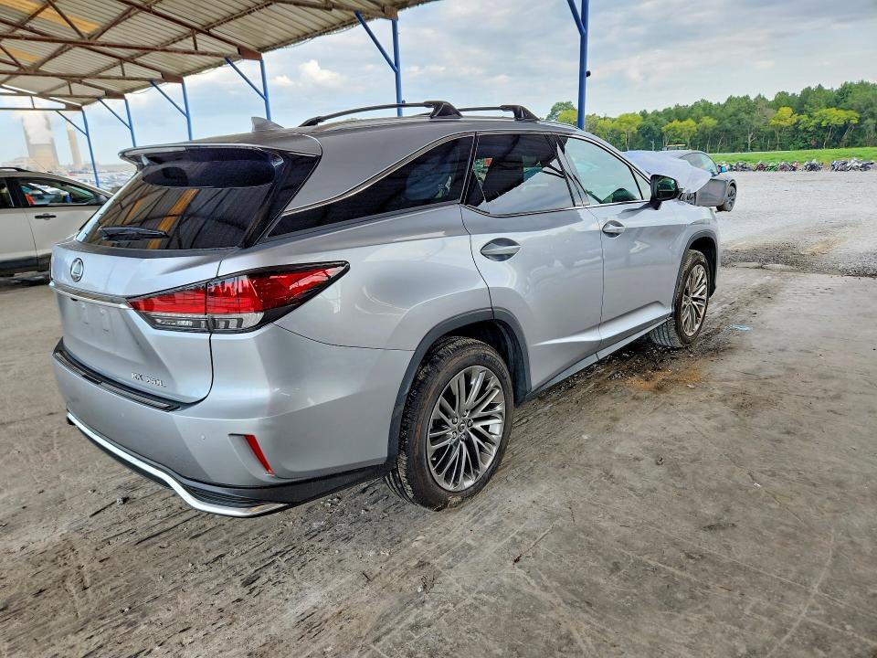 Photo 3 from auction – 2022 LEXUS RX with VIN JTJJZKEAXN2028632