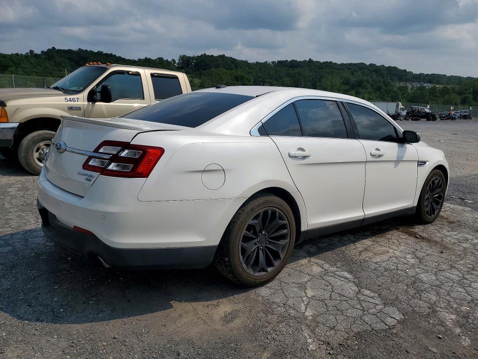 Photo 3 from auction – 2015 FORD TAURUS with VIN 1FAHP2J8XFG127312