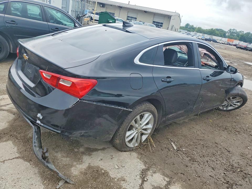 Photo 3 from auction – 2017 CHEVROLET MALIBU with VIN 1G1ZE5ST4HF124769